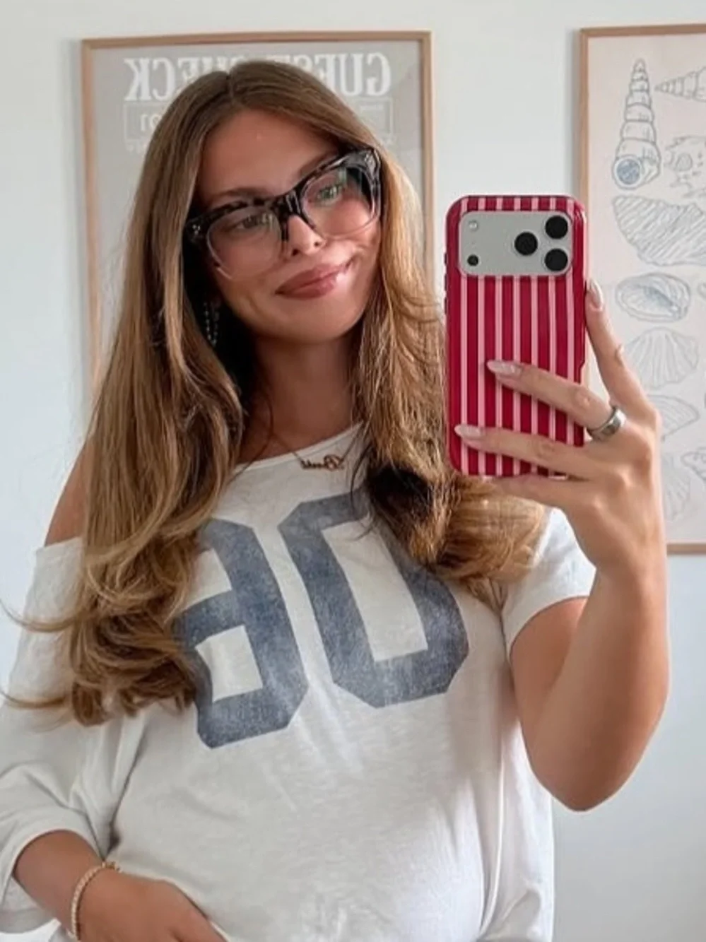 Oversized tortoise glasses